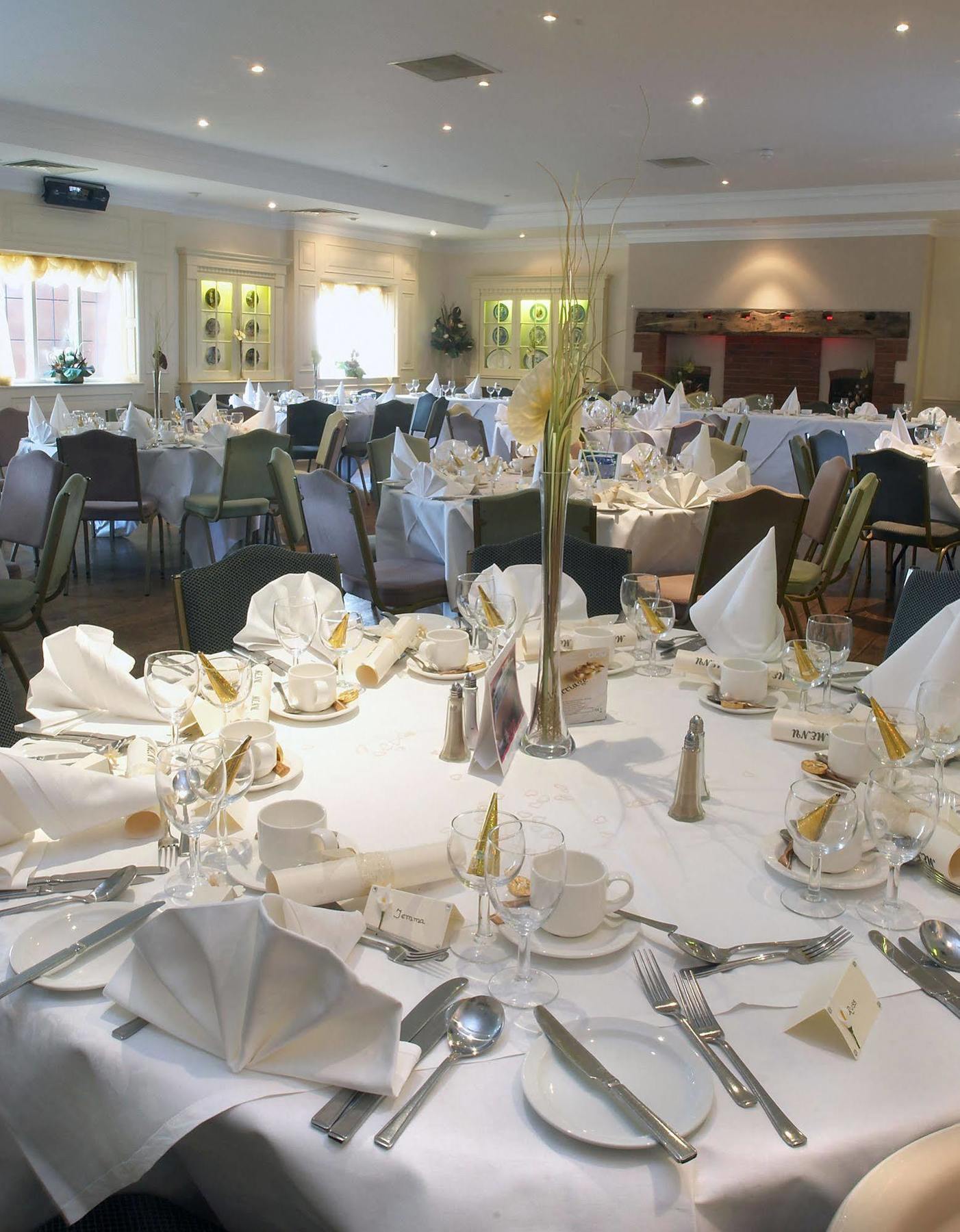 The Barns Hotel Cannock Extérieur photo