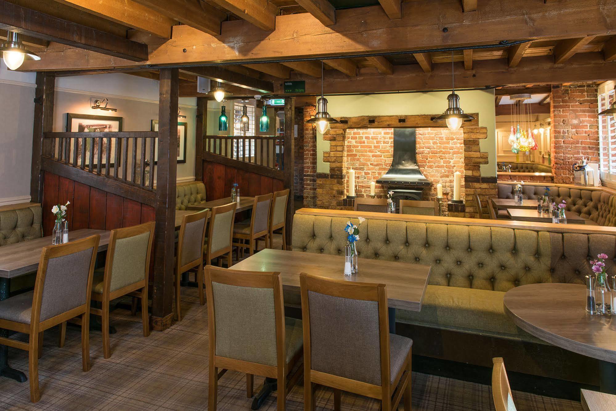 The Barns Hotel Cannock Extérieur photo
