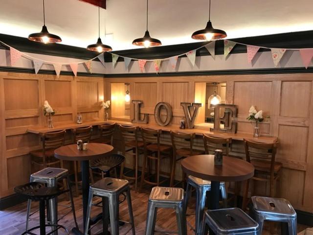The Barns Hotel Cannock Extérieur photo